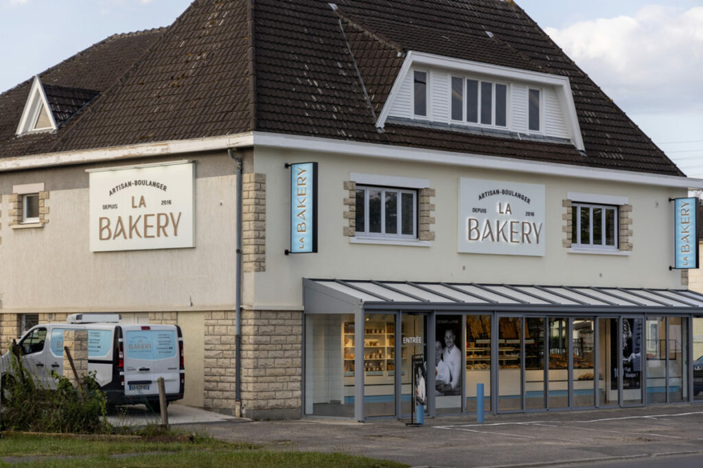 Façade de la boulangerie artisanale la Bakery à Beautor